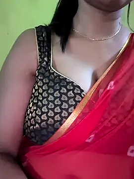 Snapshot of Shreya727 chatting on May 15, 2026, 7:32 pm Shreya727 online show from May 15, 2026, 7:32 pm