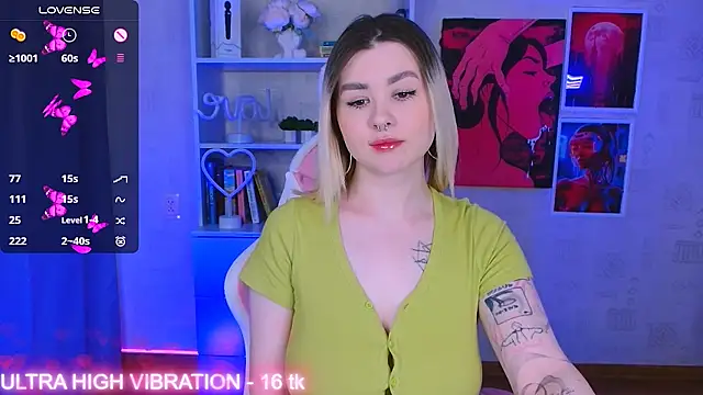 cutie mili online show from March 18, 2025, 8:03 am