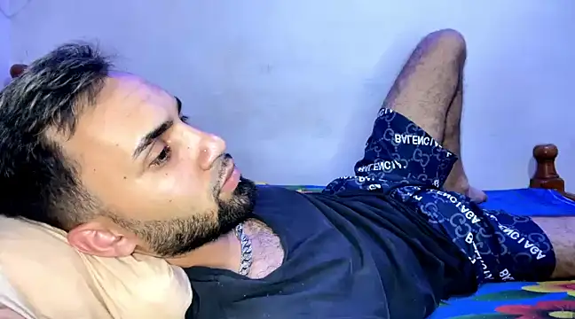 Snapshot of Dar_milk chatting on January 3, 2025, 4:55 am Dar milk online show from January 3, 2025, 4:55 am