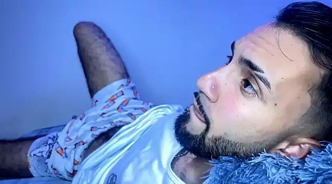 Snapshot of Dar_milk chatting on February 15, 2025, 6:02 am Dar milk online show from February 15, 2025, 6:02 am