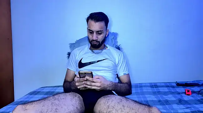 Snapshot of Dar_milk chatting on February 21, 2025, 4:40 am Dar milk online show from February 21, 2025, 4:40 am