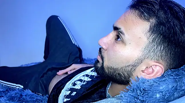 Snapshot of Dar_milk chatting on February 25, 2025, 4:57 am Dar milk online show from February 25, 2025, 4:57 am