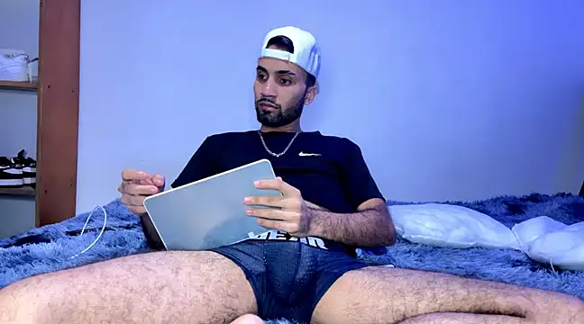 Snapshot of Dar_milk chatting on February 28, 2025, 4:54 am Dar milk online show from February 28, 2025, 4:54 am