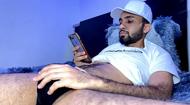 Snapshot of Dar_milk chatting on March 9, 2025, 5:22 am Dar milk online show from March 9, 2025, 5:22 am