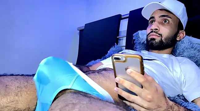 Snapshot of Dar_milk chatting on March 13, 2025, 4:38 am Dar milk online show from March 13, 2025, 4:38 am