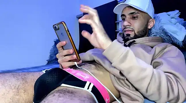 Snapshot of Dar_milk chatting on March 23, 2025, 6:05 am Dar milk online show from March 23, 2025, 6:05 am