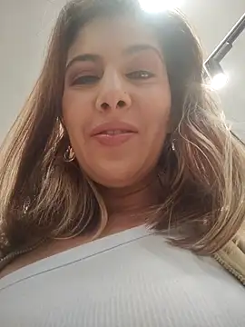 scarlett moore online show from April 13, 2026, 3:50 pm