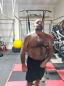 chainjulious online show from February 10, 2025, 1:33 pm