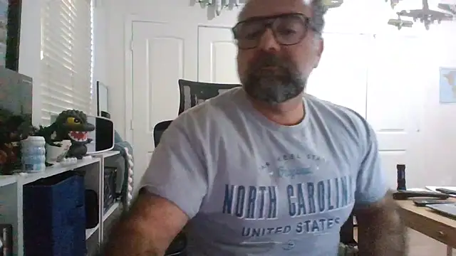 chainjulious online show from November 11, 2025, 1:33 pm