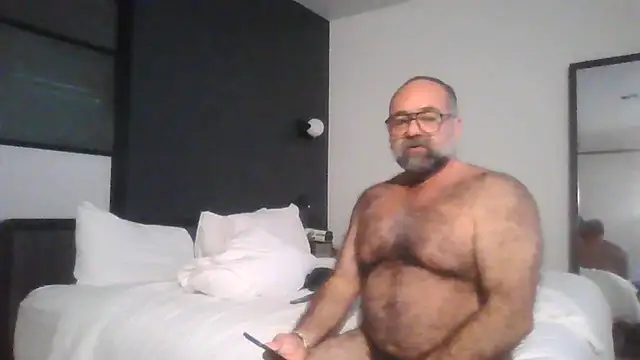 chainjulious online show from May 15, 2026, 1:01 am