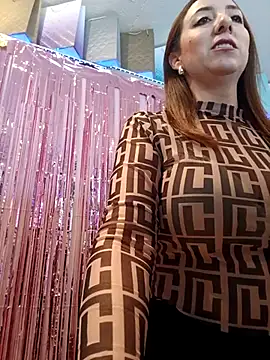 Mia Novikov online show from May 29, 2026, 5:11 pm