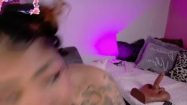 foxxy-lov3 online show from February 10, 2026, 1:15 pm