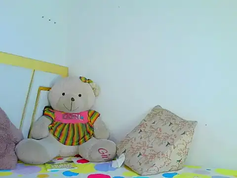 DayanaWood online show from October 17, 2025, 2:19 pm