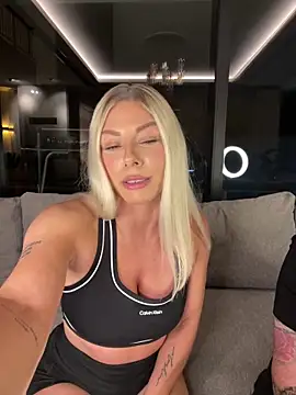 SexOnMyLvL online show from May 18, 2026, 8:25 pm