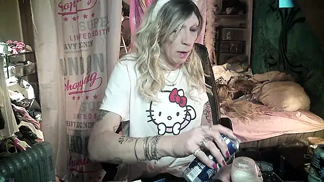 Ombeline1 online show from February 24, 2025, 7:30 pm