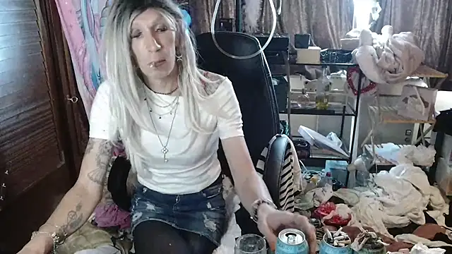 Ombeline1 online show from October 9, 2025, 9:18 am