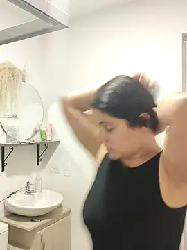 Lia Hurley online show from February 28, 2025, 1:03 pm