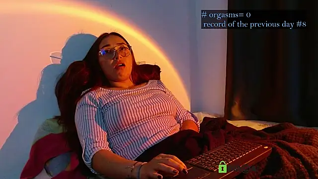 Hot Candy  online show from October 20, 2025, 4:13 am