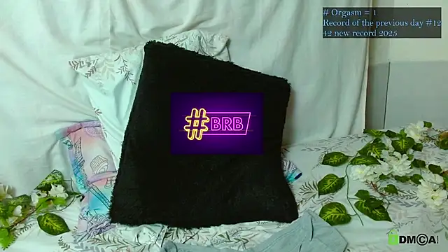 Hot Candy  online show from February 3, 2026, 6:40 am