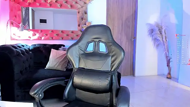 AmelyaMann online show from June 23, 2026, 12:58 pm