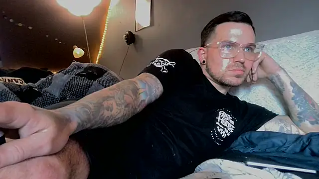 bigcocktat2dude603 online show from March 21, 2025, 8:18 pm