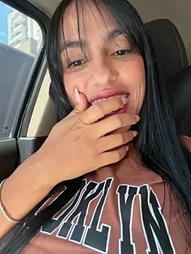 alina cruz online show from March 20, 2026, 6:35 pm