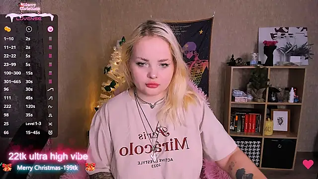 Snapshot of flower_sarah_ chatting on December 30, 2024, 10:10 am flower sarah  online show from December 30, 2024, 10:10 am