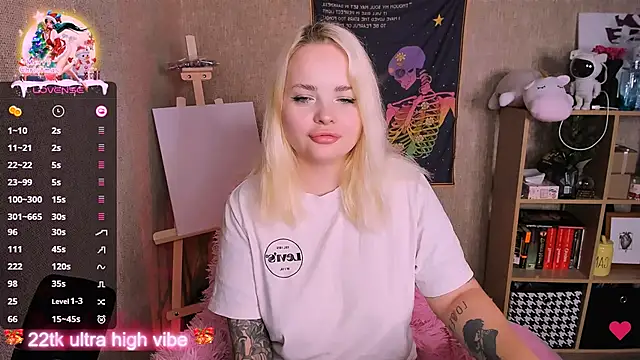 Snapshot of flower_sarah_ chatting on January 2, 2025, 11:09 am flower sarah  online show from January 2, 2025, 11:09 am