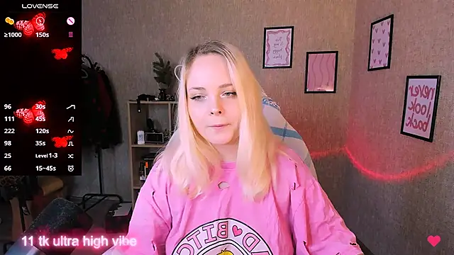 Snapshot of flower_sarah_ chatting on March 4, 2025, 12:55 pm flower sarah  online show from March 4, 2025, 12:55 pm