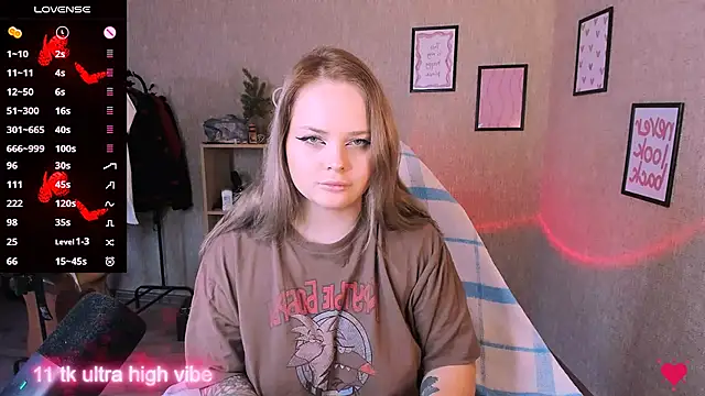 Snapshot of flower_sarah_ chatting on March 6, 2025, 1:24 pm flower sarah  online show from March 6, 2025, 1:24 pm
