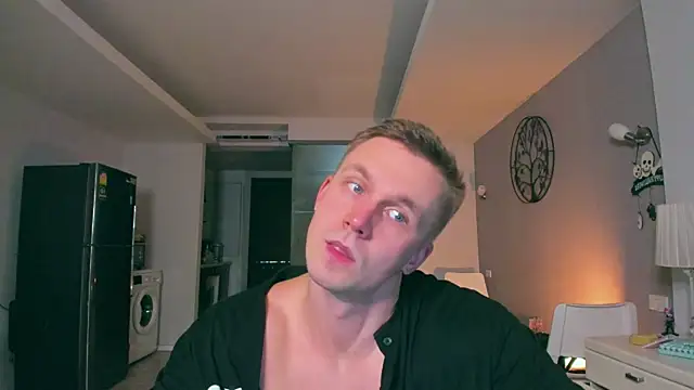 Samuel Andrew online show from November 21, 2025, 1:59 am