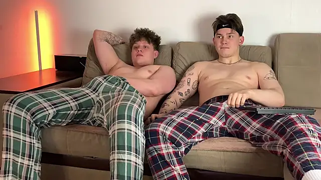 Snapshot of twoguyspleasure chatting on January 22, 2025, 6:10 pm twoguyspleasure online show from January 22, 2025, 6:10 pm