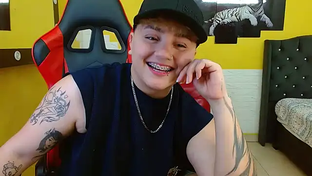 Snapshot of isabeautyx19 chatting on September 25, 2025, 3:54 am isabeautyx19 online show from September 25, 2025, 3:54 am
