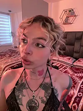 Bonnie vega online show from March 25, 2026, 9:43 pm