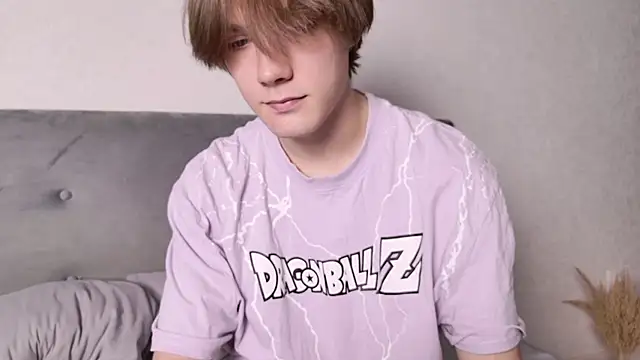 Snapshot of callmenineoneseven chatting on October 1, 2025, 7:20 pm callmenineoneseven online show from October 1, 2025, 7:20 pm