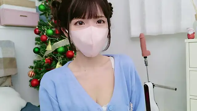 Snapshot of -minami- chatting on December 4, 2024, 2:15 pm -minami- online show from December 4, 2024, 2:15 pm