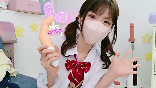 Snapshot of -minami- chatting on February 2, 2025, 6:48 am -minami- online show from February 2, 2025, 6:48 am