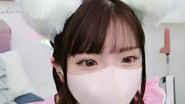 Snapshot of -minami- chatting on March 3, 2025, 12:16 pm -minami- online show from March 3, 2025, 12:16 pm