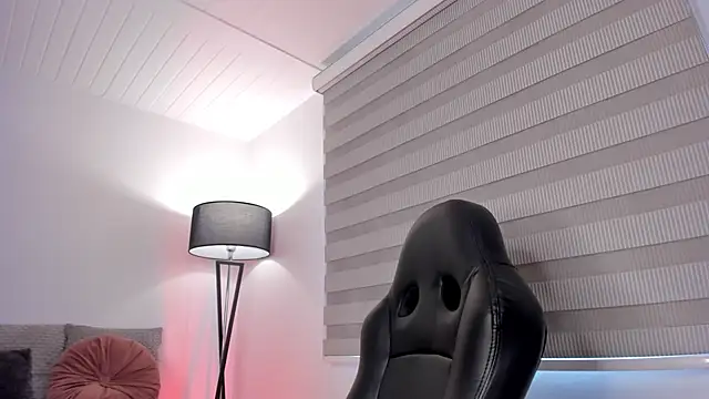 vico sweety online show from November 11, 2025, 1:55 pm