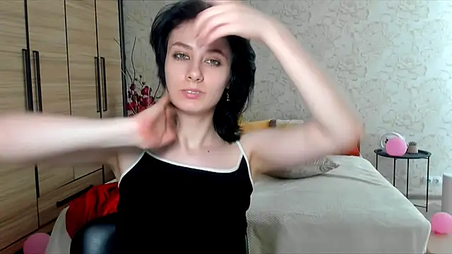 JulisSweet online show from March 10, 2025, 1:54 pm