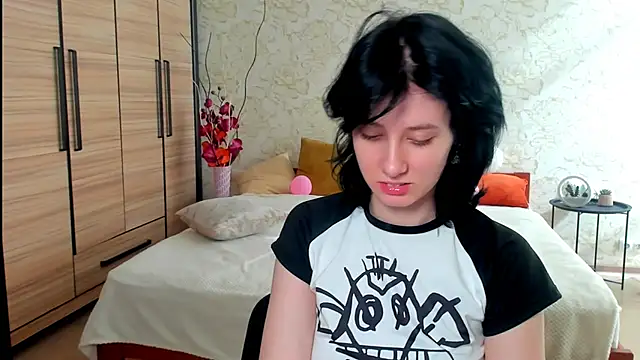 JulisSweet online show from March 15, 2025, 10:57 am