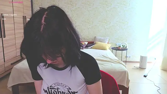 JulisSweet online show from September 21, 2025, 7:10 am