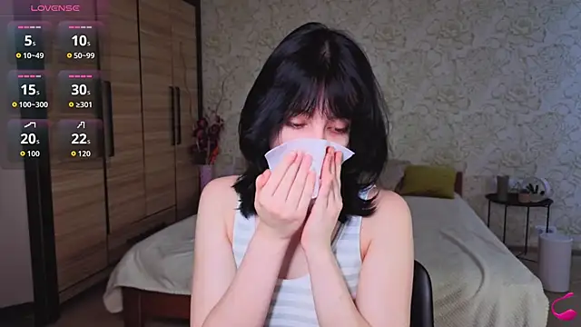 JulisSweet online show from November 9, 2025, 8:23 am