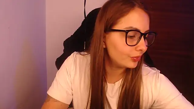 lalawhitte online show from April 14, 2026, 8:37 pm