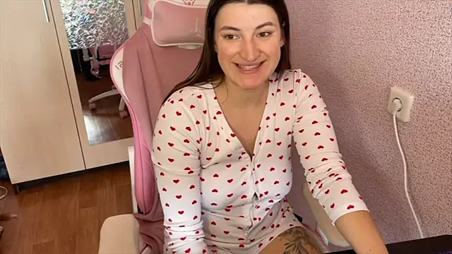 Katrin  kiss online show from March 8, 2026, 10:41 am