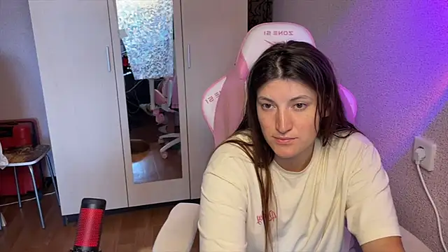 Katrin  kiss online show from July 23, 2026, 1:42 pm