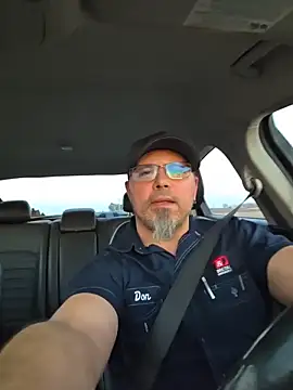 KrazyLegz online show from February 10, 2026, 11:20 pm