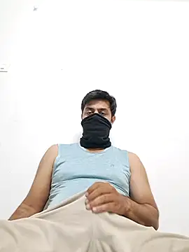 johny 69dxh online show from May 8, 2026, 5:40 pm