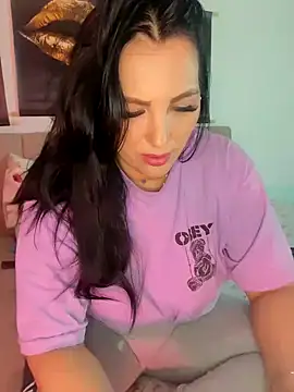 ReiyaRey online show from February 25, 2026, 10:08 pm