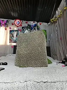 NinaGauther online show from September 24, 2025, 4:43 pm